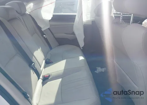 2018 Honda Accord Touring 2.0T из США, поврежденный, VIN 1HGCV2F9XJA054127